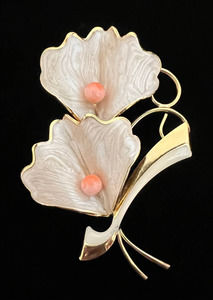 VTG Brooch Statement Flowers Shimmer Enamel Petals Gold Tone White Pink